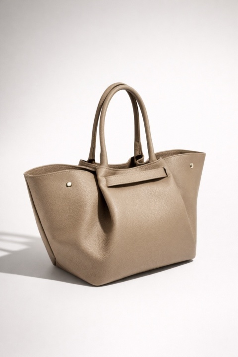 Luigisanto elegnacka damska torebka w stylu tulip bag z dopinanym długim paskiem ze skóry naturalnej w kolorze cimenym beżowym